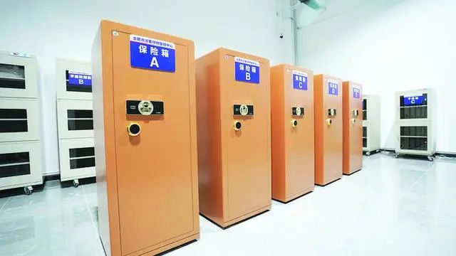 RFID技术让合肥涉案财物有了“家”(图2) RFID技术让合肥涉案财物有了“家”(图2)